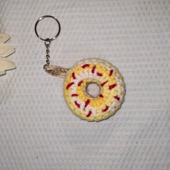 Donut Keychain Sprinkles Backpack Tag HANDCRAFTED Crochet - Picture 5 of 6